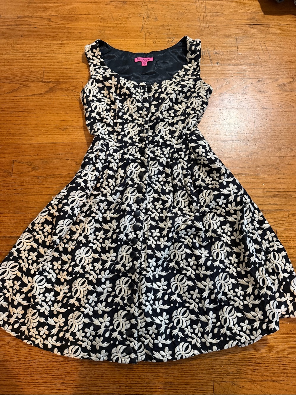 Betsey Johnson Black & Cream Floral Fit-and-Flare Button Front Dress